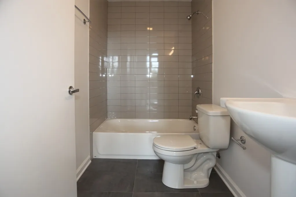 932 W Dakin St, ,  60613, USA 60613-unit#201-Chicago-IL