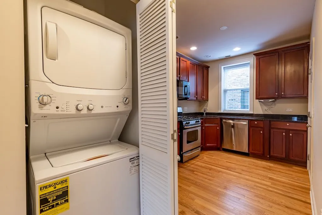 3254 N Clifton Ave, , 60657, USA 60657-unit#3W-Chicago-IL