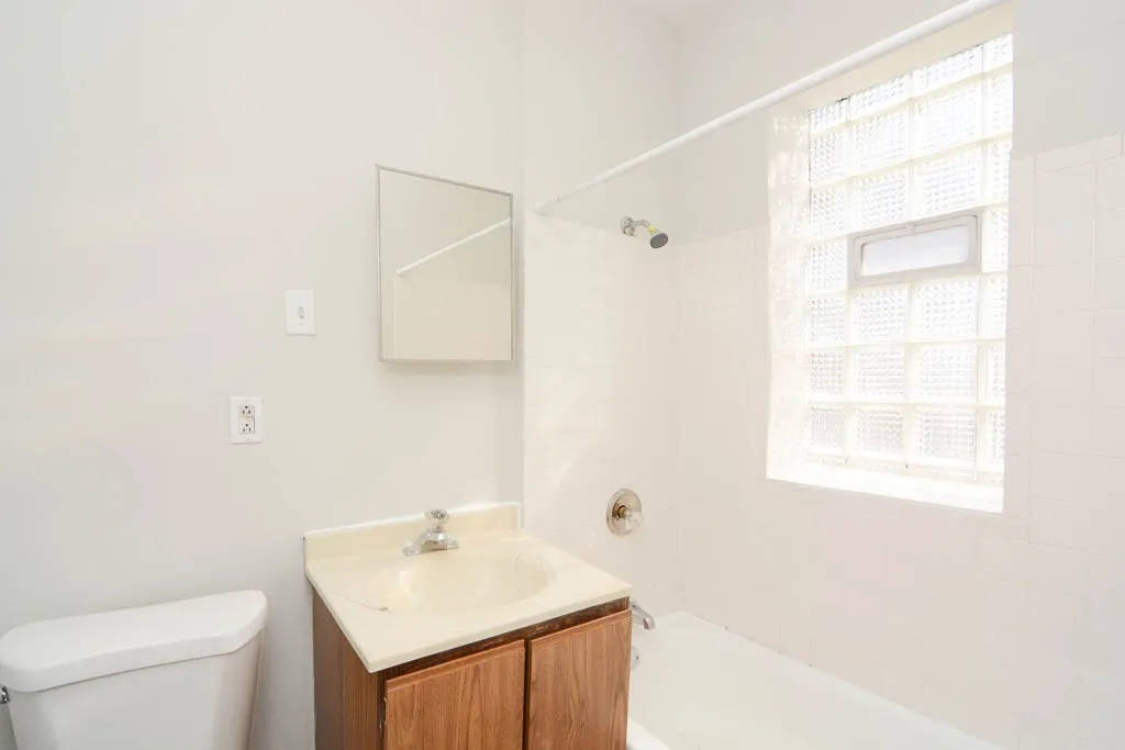 622 W Barry Ave, ,  60657, USA 60657-unit#3S-Chicago-IL