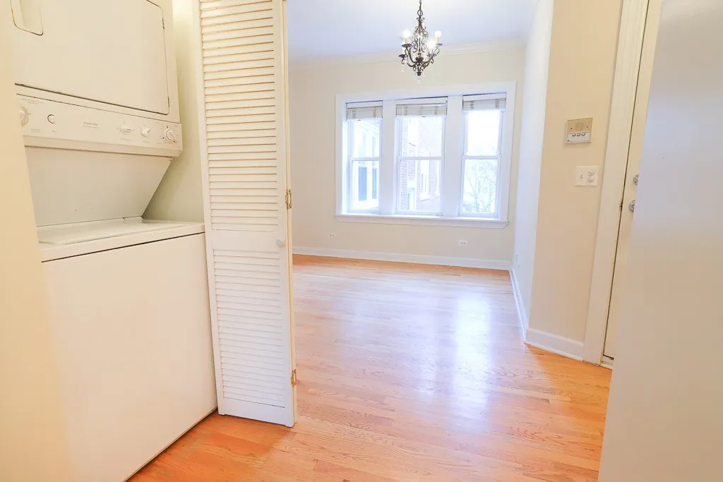 3250 N Clifton Ave, , 60657, USA 60657-unit#2N-Chicago-IL
