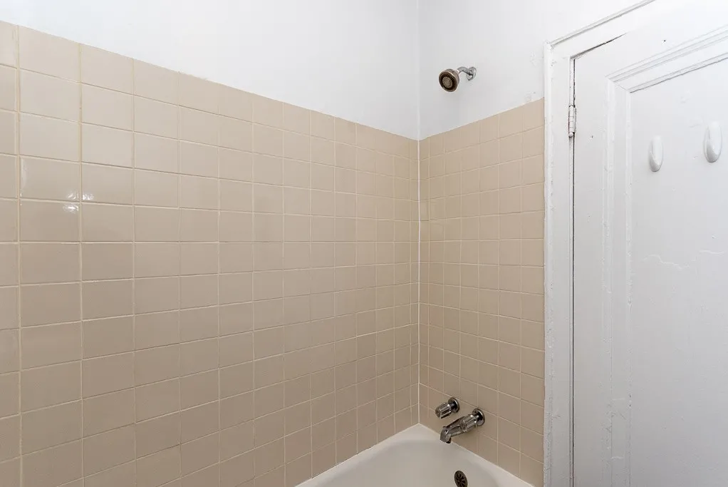 2827 N Burling St, ,  60657, USA 60657-unit#309-Chicago-IL