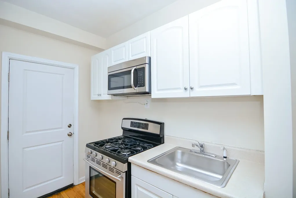 744 W Addison St, ,  60613, USA 60613-unit#3S-Chicago-IL