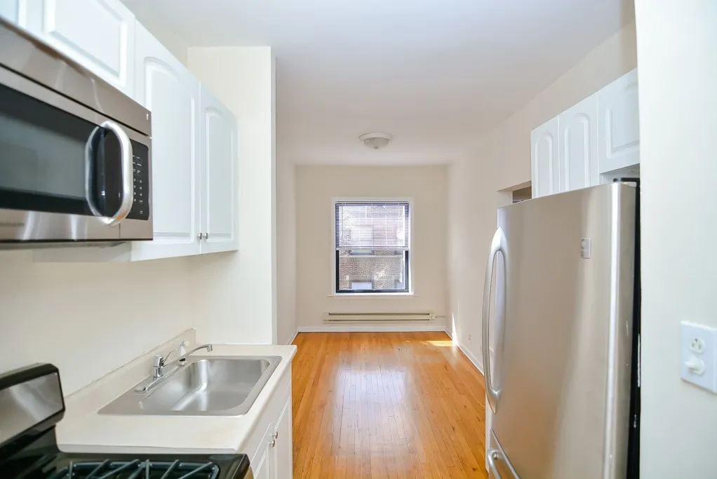 744 W Addison St, ,  60613, USA 60613-unit#3S-Chicago-IL