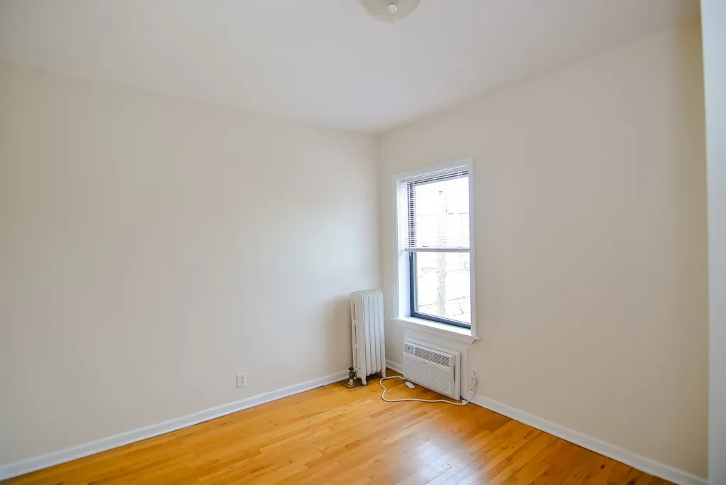 744 W Addison St, ,  60613, USA 60613-unit#3S-Chicago-IL