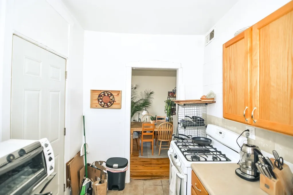 1670 W Pratt Blvd, , 60626, USA 60626-unit#2-Chicago-IL