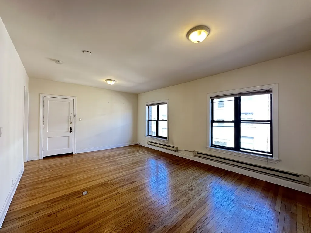 829 W Waveland Ave, , 60613, USA 60613-unit#2S-Chicago-IL