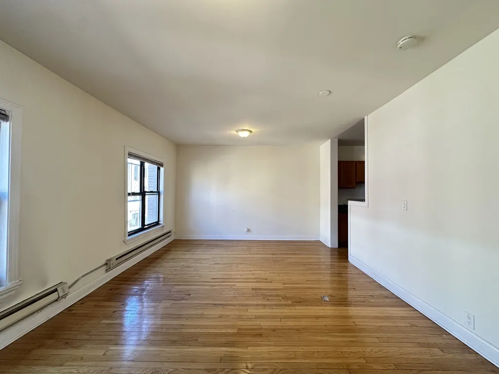 829 W Waveland Ave, , 60613, USA 60613-unit#2S-Chicago-IL