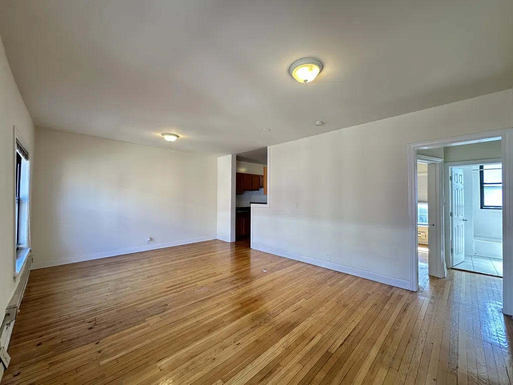 829 W Waveland Ave, , 60613, USA 60613-unit#2S-Chicago-IL