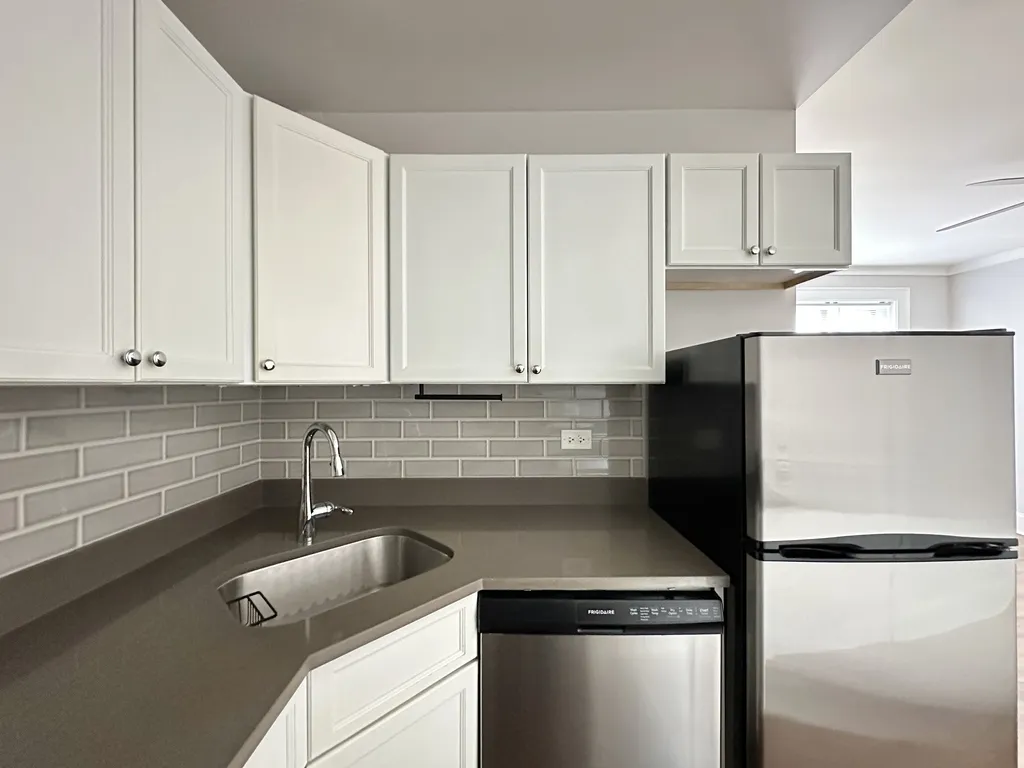 817 W Lakeside Pl, ,  60640, USA 60640-unit#409-Chicago-IL