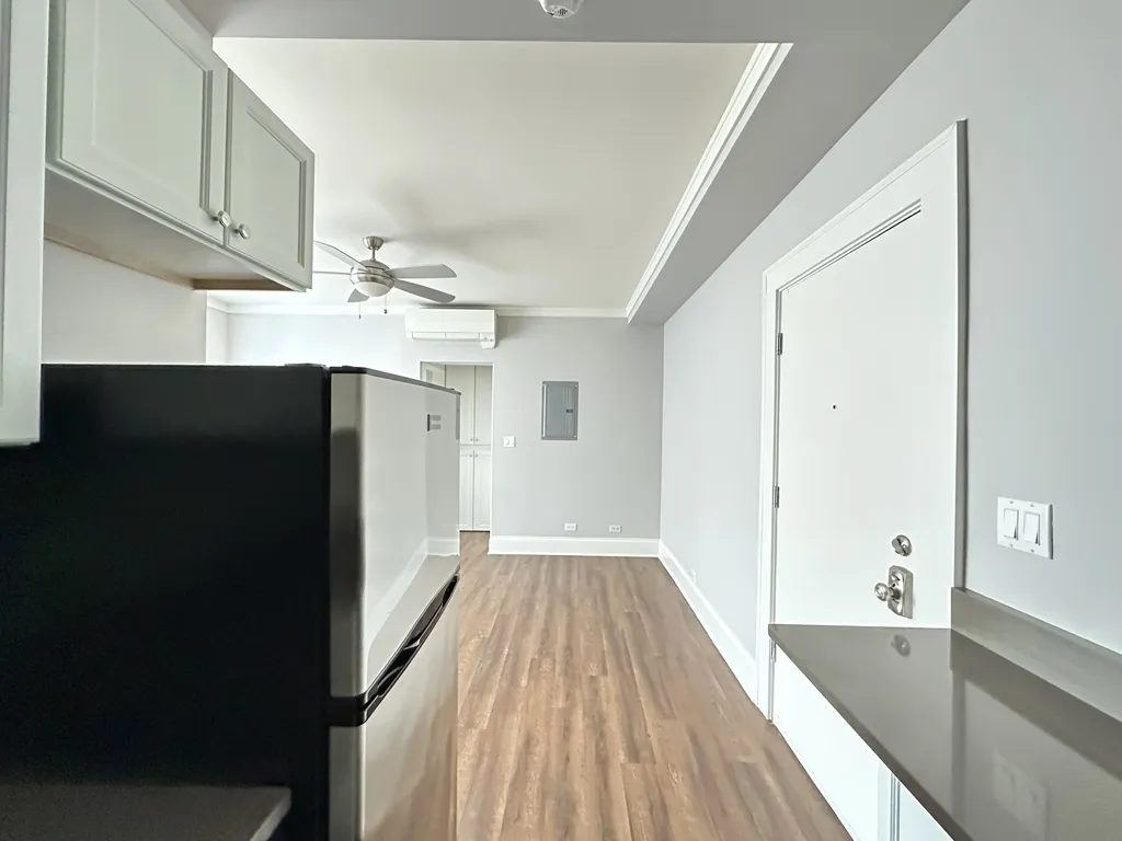 817 W Lakeside Pl, ,  60640, USA 60640-unit#409-Chicago-IL