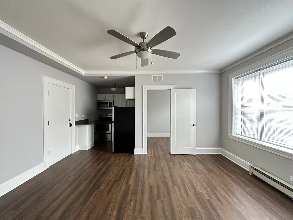 817 W Lakeside Pl, ,  60640, USA 60640-unit#409-Chicago-IL