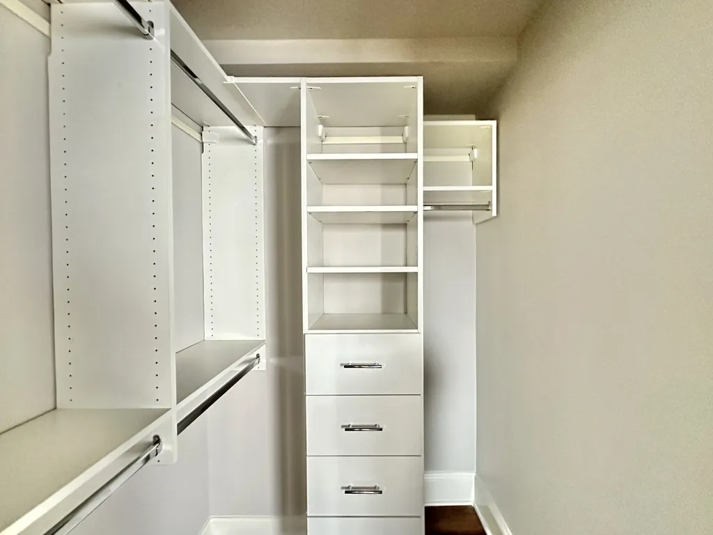 817 W Lakeside Pl, ,  60640, USA 60640-unit#409-Chicago-IL