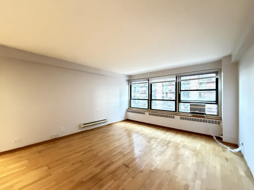 4180 N Marine Dr, , 60613, USA 60613-unit#1004-Chicago-IL