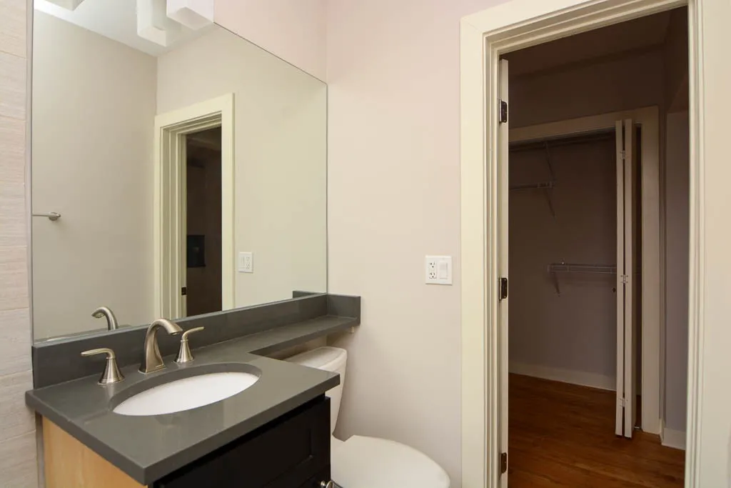 2420 N Kedzie Blvd, ,  60647, USA 60647-unit#305-Chicago-IL