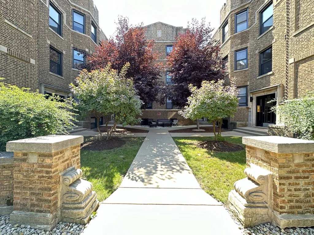 629 W Cornelia Ave, , 60657, USA 60657-unit#3S-Chicago-IL