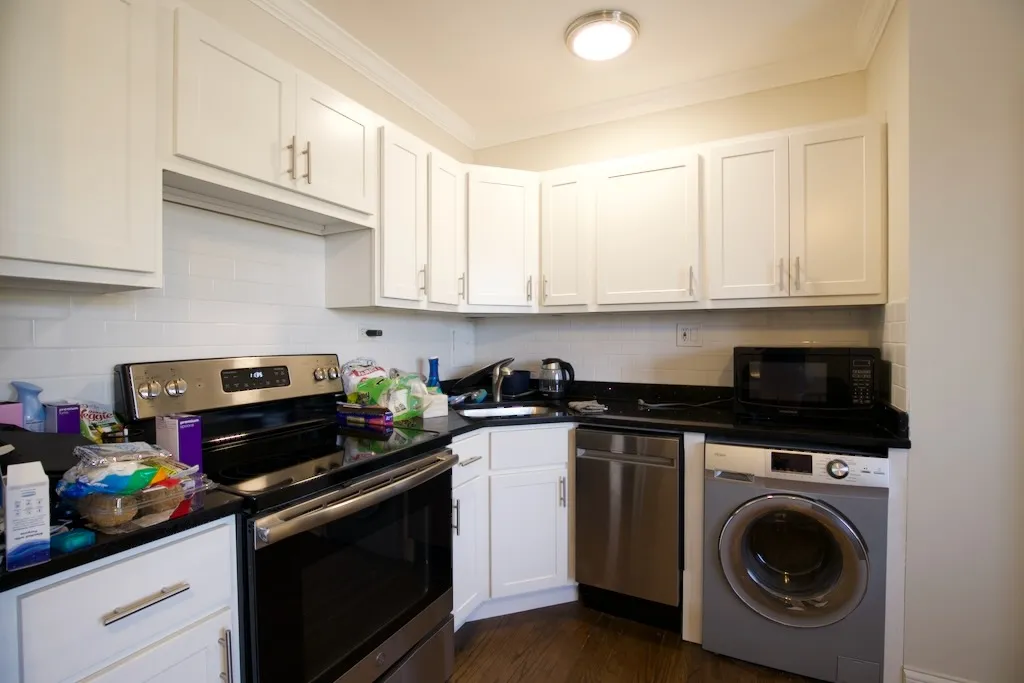 3345 N Marshfield Ave, , 60657, USA 60657-unit#302-Chicago-IL