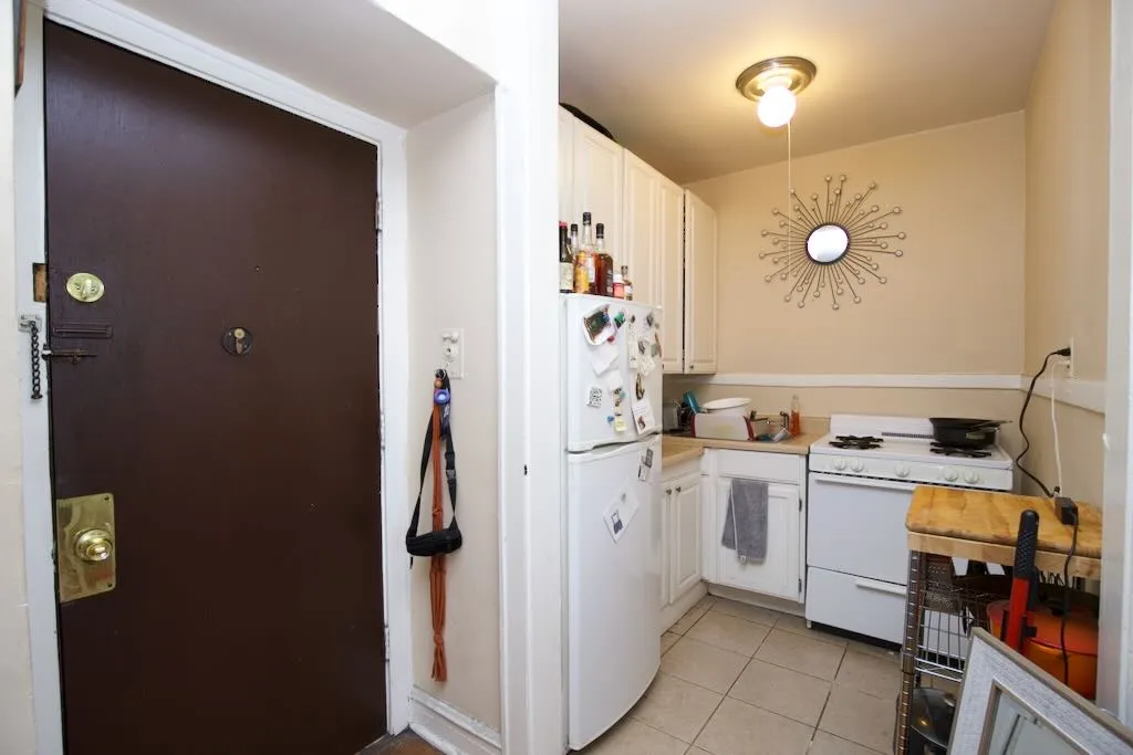 3121 N Hamlin Ave, , 60618, USA 60618-unit#2M-Chicago-IL