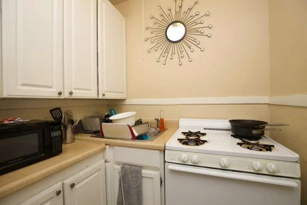 3121 N Hamlin Ave, , 60618, USA 60618-unit#2M-Chicago-IL