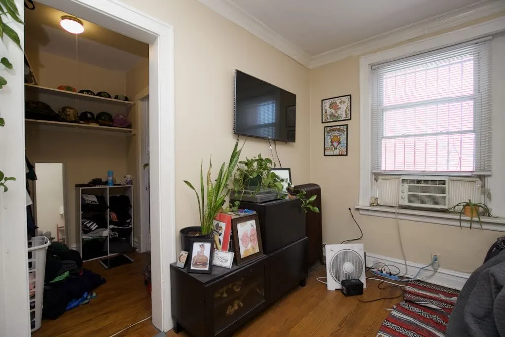 3121 N Hamlin Ave, , 60618, USA 60618-unit#2M-Chicago-IL