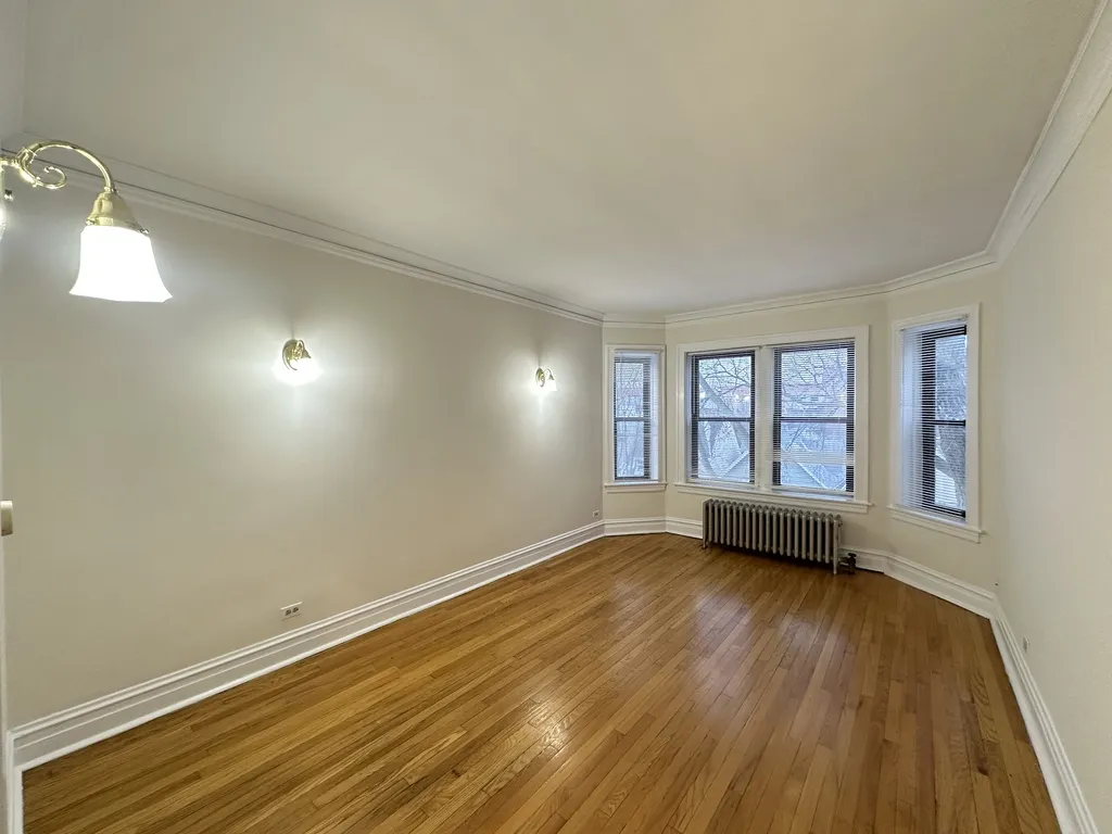 1913 W Larchmont Ave, ,  60613, USA 60613-unit#3B-Chicago-IL