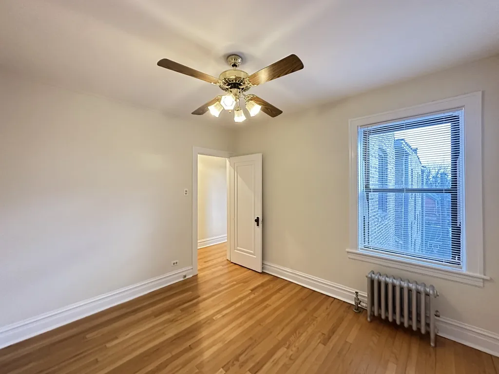 1913 W Larchmont Ave, ,  60613, USA 60613-unit#3B-Chicago-IL