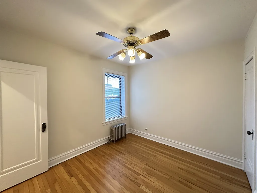 1913 W Larchmont Ave, ,  60613, USA 60613-unit#3B-Chicago-IL