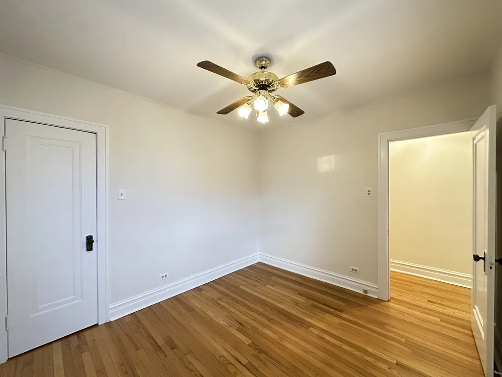 1913 W Larchmont Ave, ,  60613, USA 60613-unit#3B-Chicago-IL