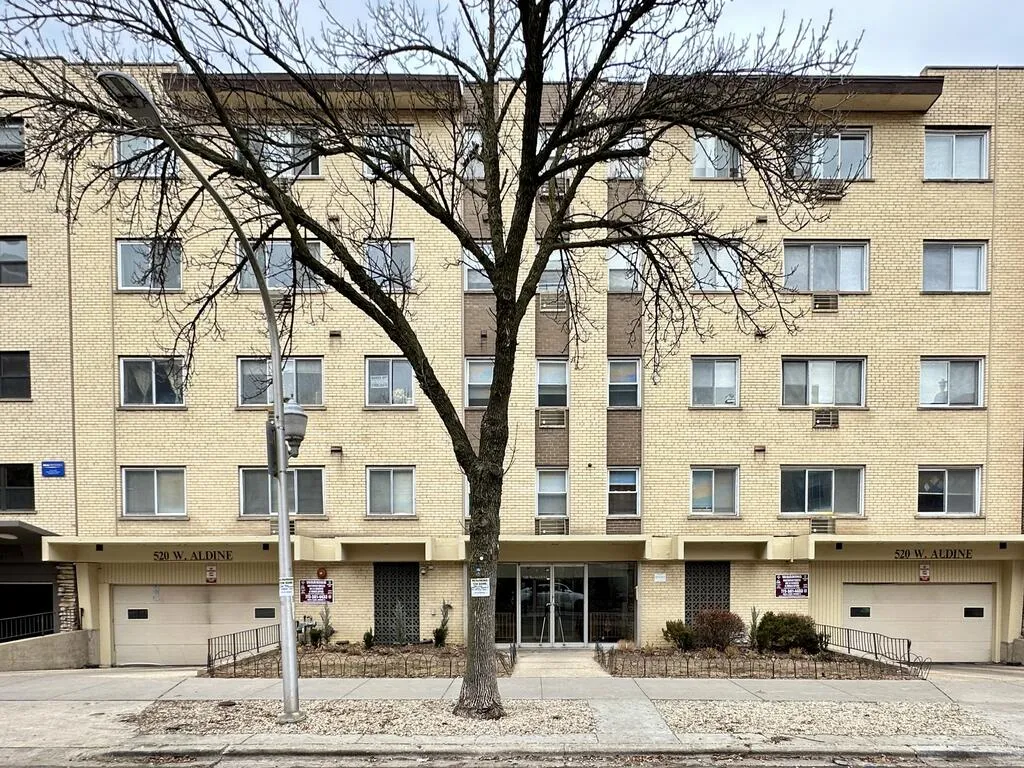 520 W Aldine Ave, , 60657, USA 60657-unit#412-Chicago-IL