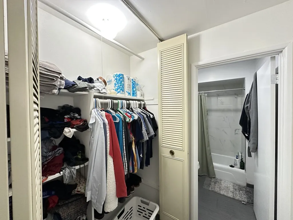 520 W Aldine Ave, , 60657, USA 60657-unit#412-Chicago-IL