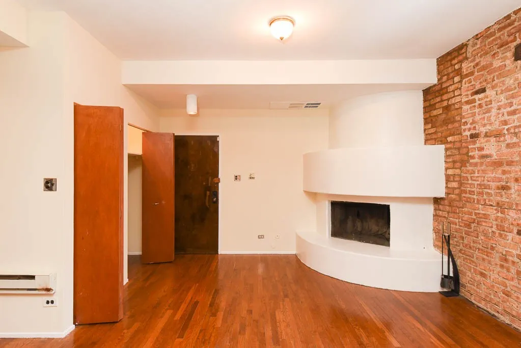 556 W Wellington Ave, ,  60657, USA 60657-unit#2R-Chicago-IL
