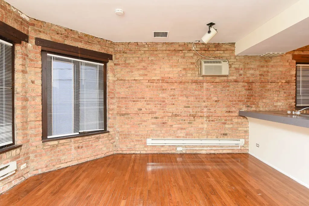 556 W Wellington Ave, ,  60657, USA 60657-unit#2R-Chicago-IL