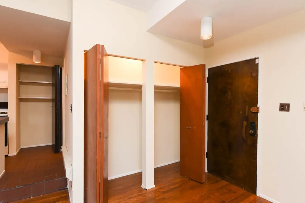 556 W Wellington Ave, ,  60657, USA 60657-unit#2R-Chicago-IL