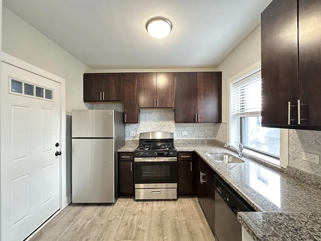 713 W Brompton Ave, ,  60657, USA 60657-unit#64-Chicago-IL