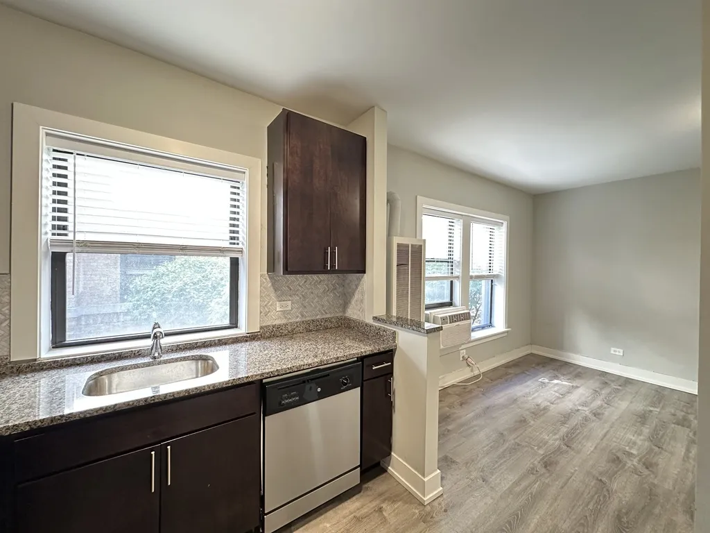 713 W Brompton Ave, ,  60657, USA 60657-unit#64-Chicago-IL