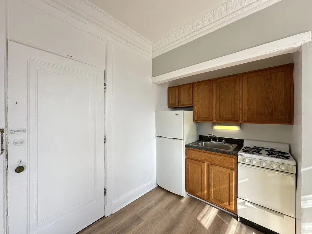 3831 N Fremont St, , 60613, USA 60613-unit#503-Chicago-IL