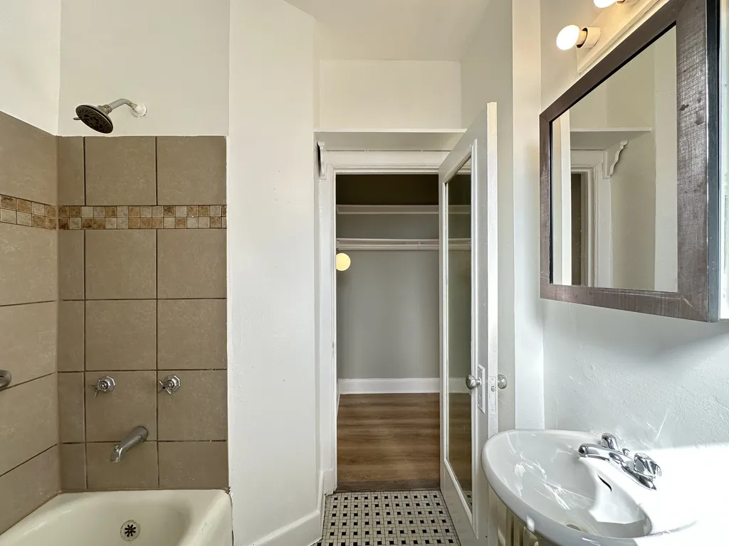 3831 N Fremont St, , 60613, USA 60613-unit#503-Chicago-IL