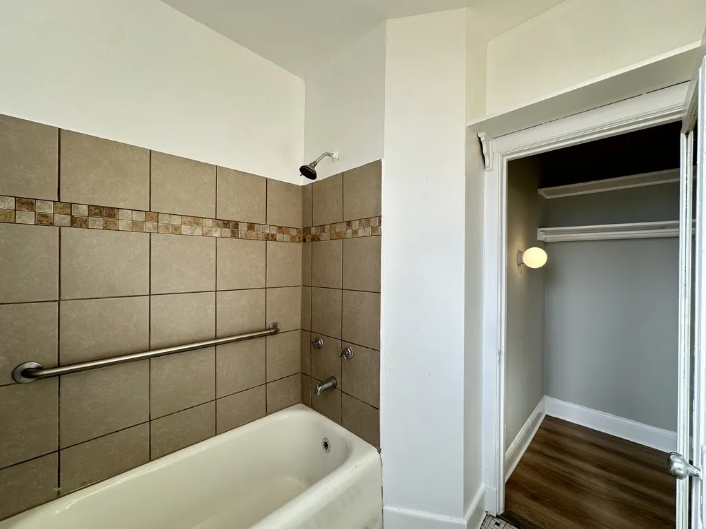 3831 N Fremont St, , 60613, USA 60613-unit#503-Chicago-IL