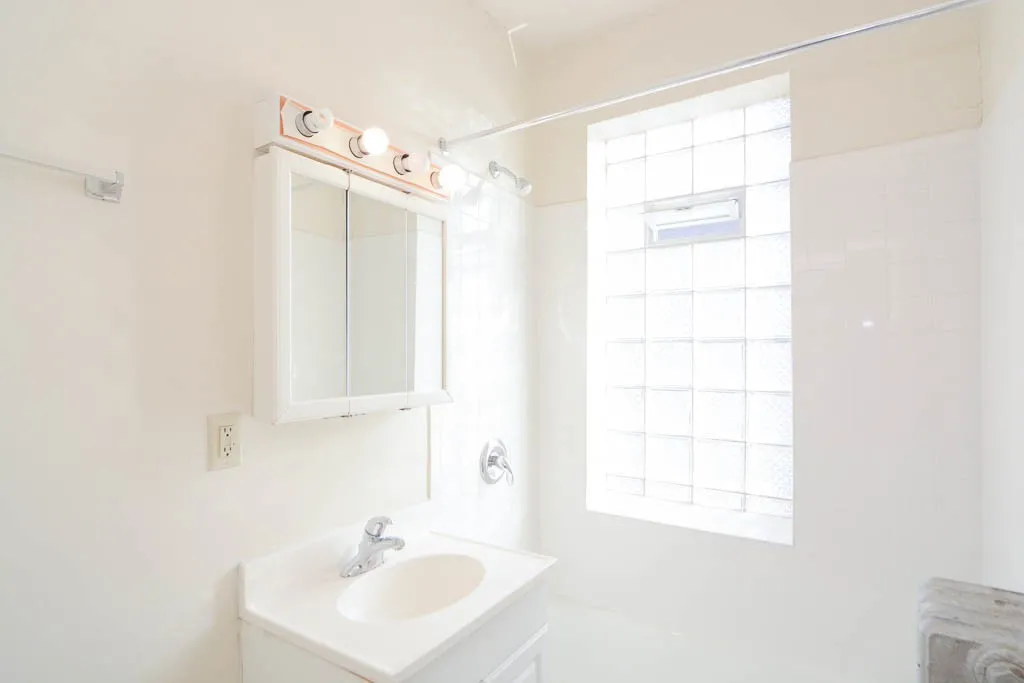 1050 W George St, ,  60657, USA 60657-unit#303-Chicago-IL