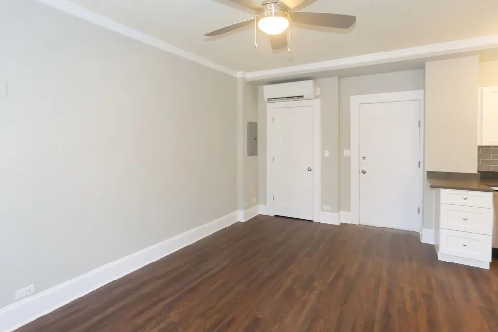 817 W Lakeside Pl, ,  60640, USA 60640-unit#202-Chicago-IL
