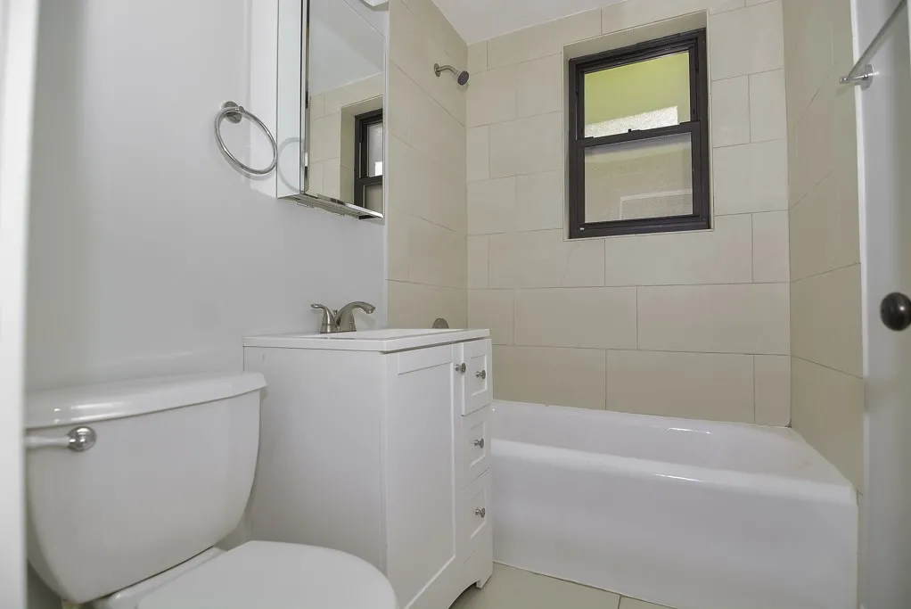 4040 N Ashland Ave, , 60613, USA 60613-unit#1E-Chicago-IL