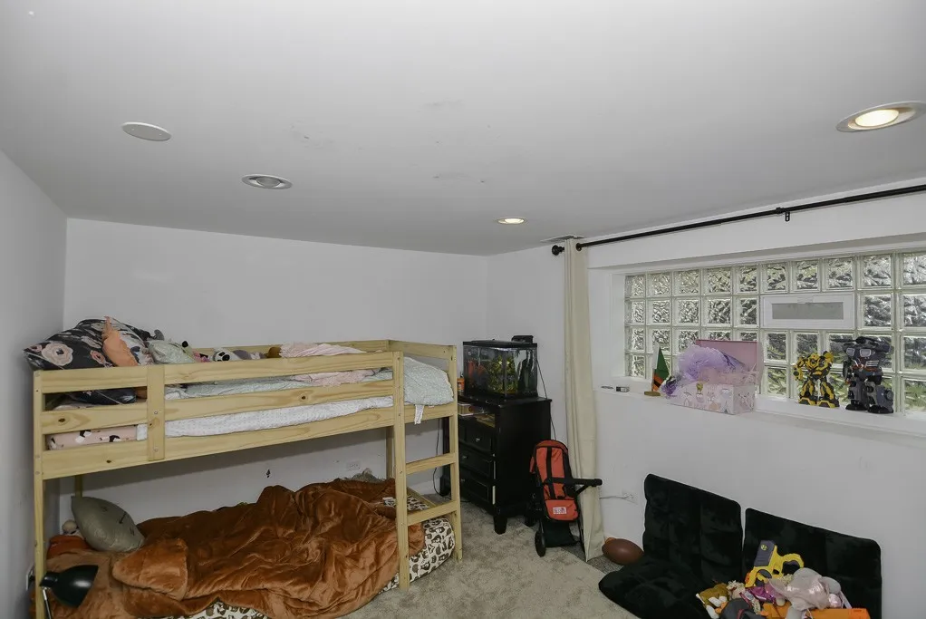 2101 W Fletcher St, , 60618, USA 60618-unit#CH 1-Chicago-IL