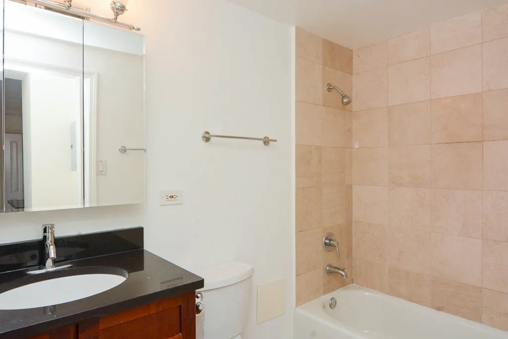 4180 N Marine Dr, ,  60613, USA 60613-unit#809-Chicago-IL