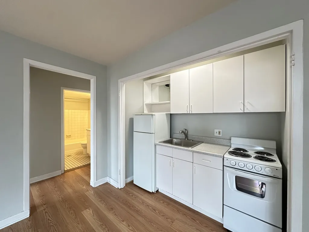 445 W Wellington Ave, ,  60657, USA 60657-unit#10E-Chicago-IL