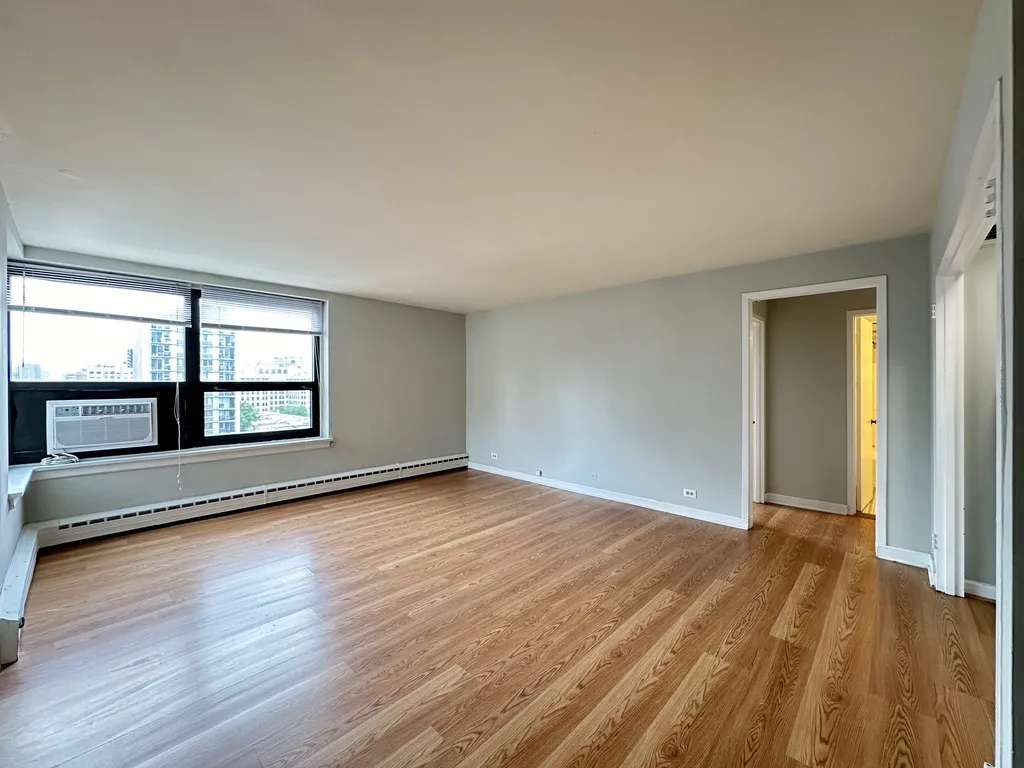 445 W Wellington Ave, ,  60657, USA 60657-unit#10E-Chicago-IL