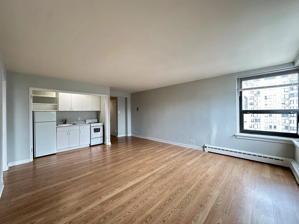 445 W Wellington Ave, ,  60657, USA 60657-unit#10E-Chicago-IL