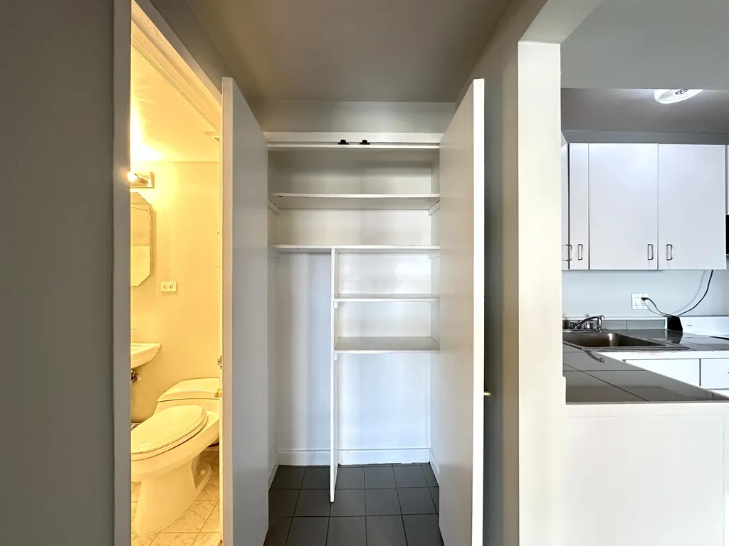 445 W Wellington Ave, ,  60657, USA 60657-unit#12G-Chicago-IL