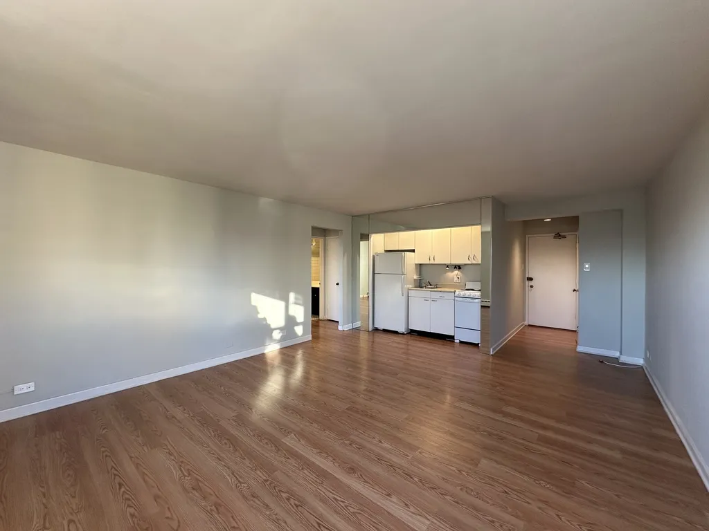 445 W Wellington Ave, ,  60657, USA 60657-unit#13E-Chicago-IL