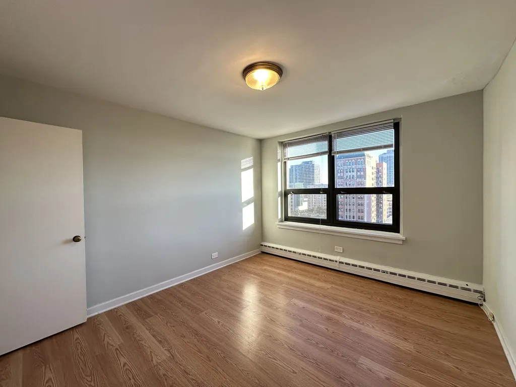 445 W Wellington Ave, ,  60657, USA 60657-unit#13E-Chicago-IL