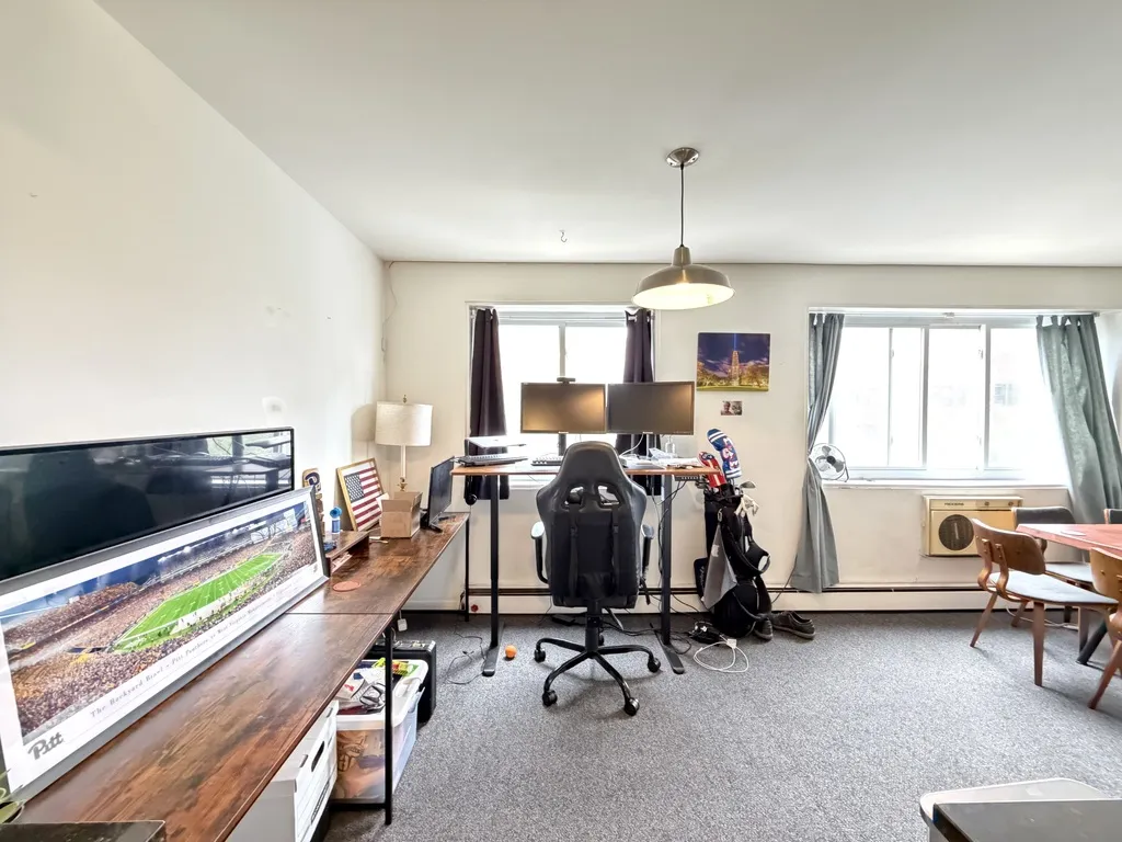 520 W Aldine Ave, , 60657, USA 60657-unit#402-Chicago-IL