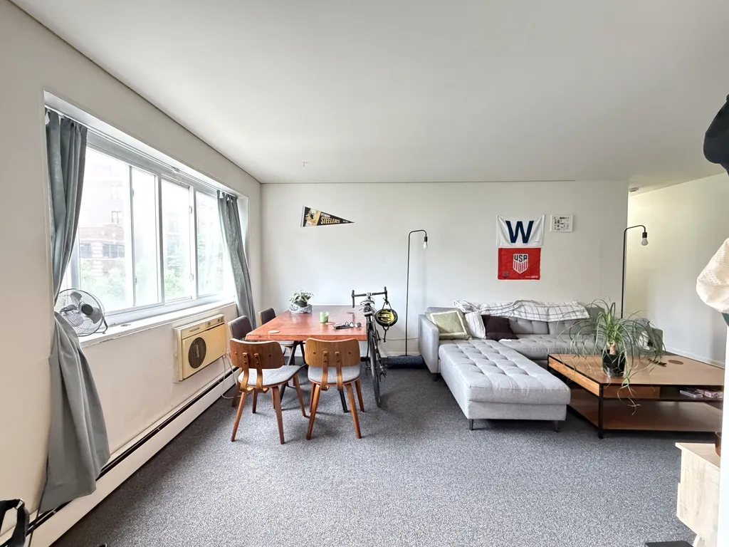 520 W Aldine Ave, , 60657, USA 60657-unit#402-Chicago-IL
